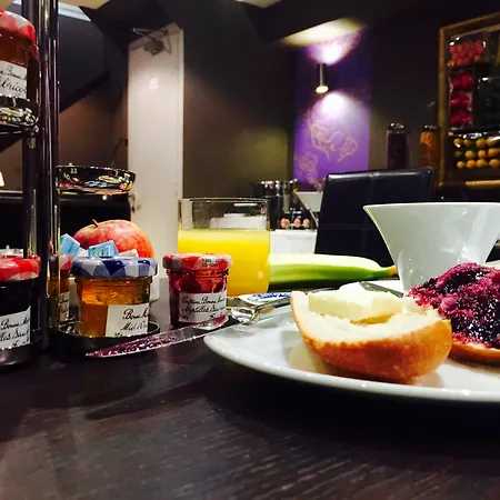 Le Frochot Pigalle, Sonder By Marriott Bonvoy パリ