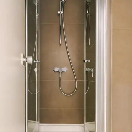 Sonder Le Frochot Hotel 3*