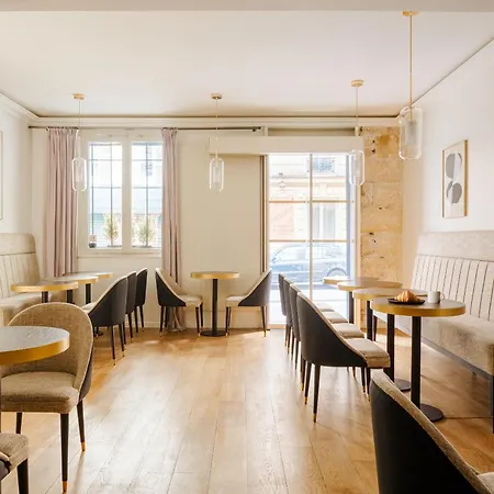 Hotel Sonder Le Frochot 3*