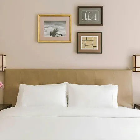 Le Frochot Pigalle, Sonder By Marriott Bonvoy パリ