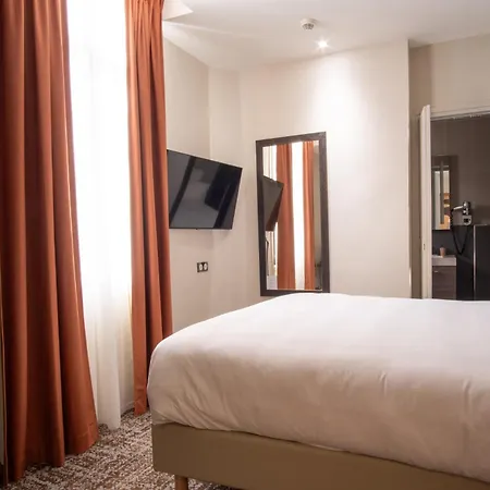 Frochot Montmartre Hotel