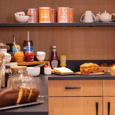 Frochot Montmartre Hotel París