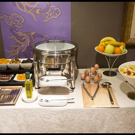 Le Frochot Pigalle, Sonder By Marriott Bonvoy 3* Párizs