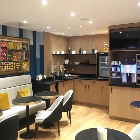 Hotel Sonder Le Frochot 3*
